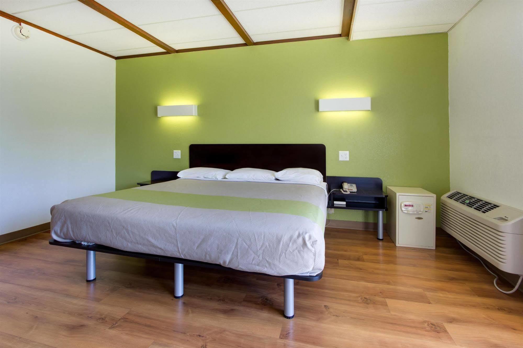 Motel 6-Geneva, Oh Dış mekan fotoğraf
