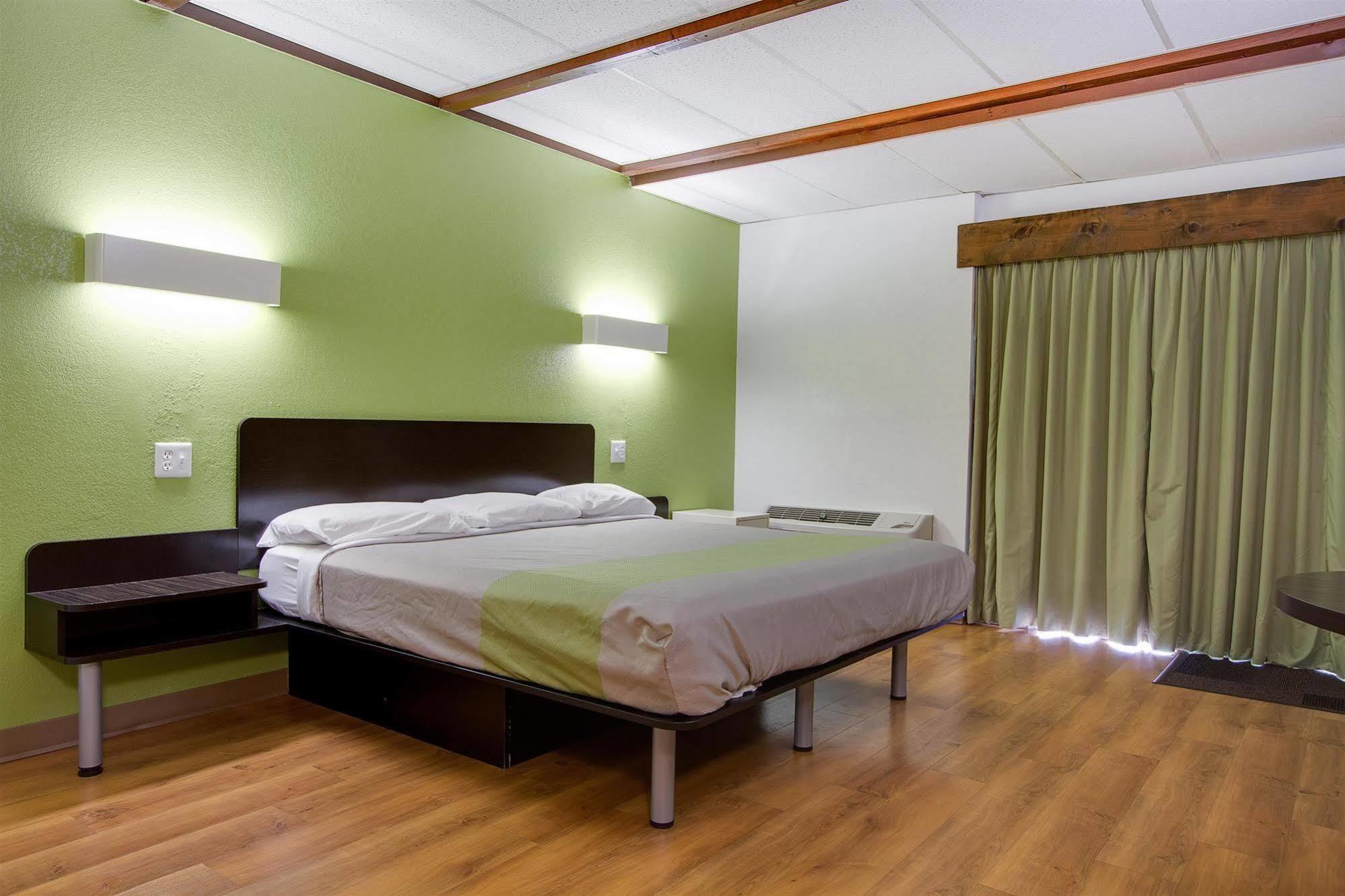 Motel 6-Geneva, Oh Dış mekan fotoğraf