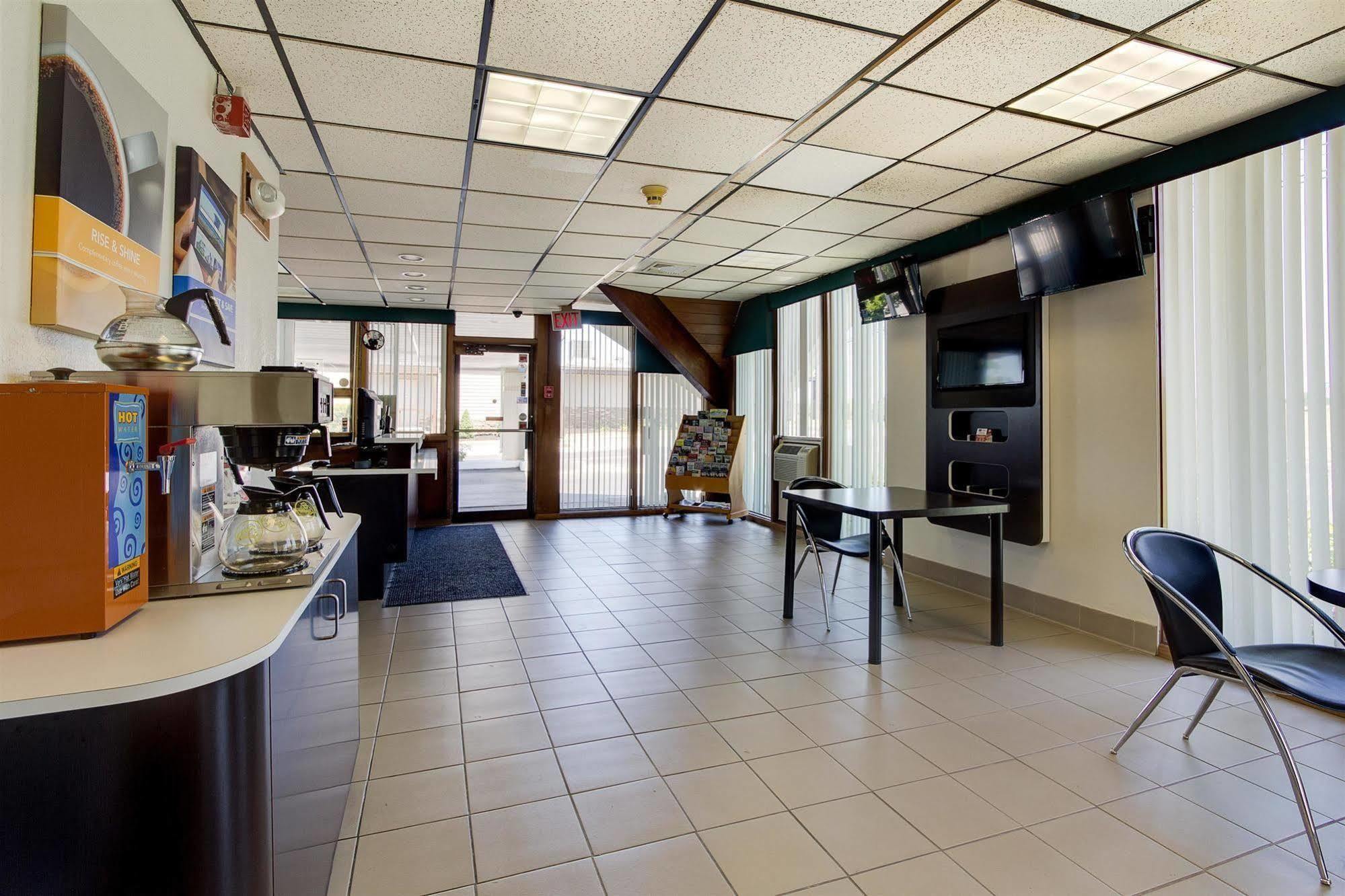 Motel 6-Geneva, Oh Dış mekan fotoğraf